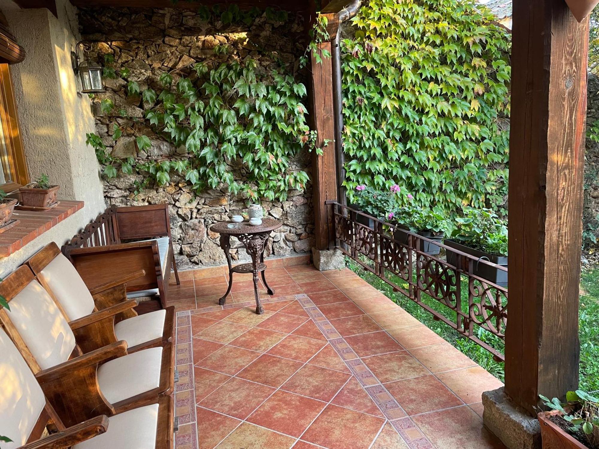 Agroturismo El Mirador de la Cigüeña Cabanillas del Monte Exterior foto